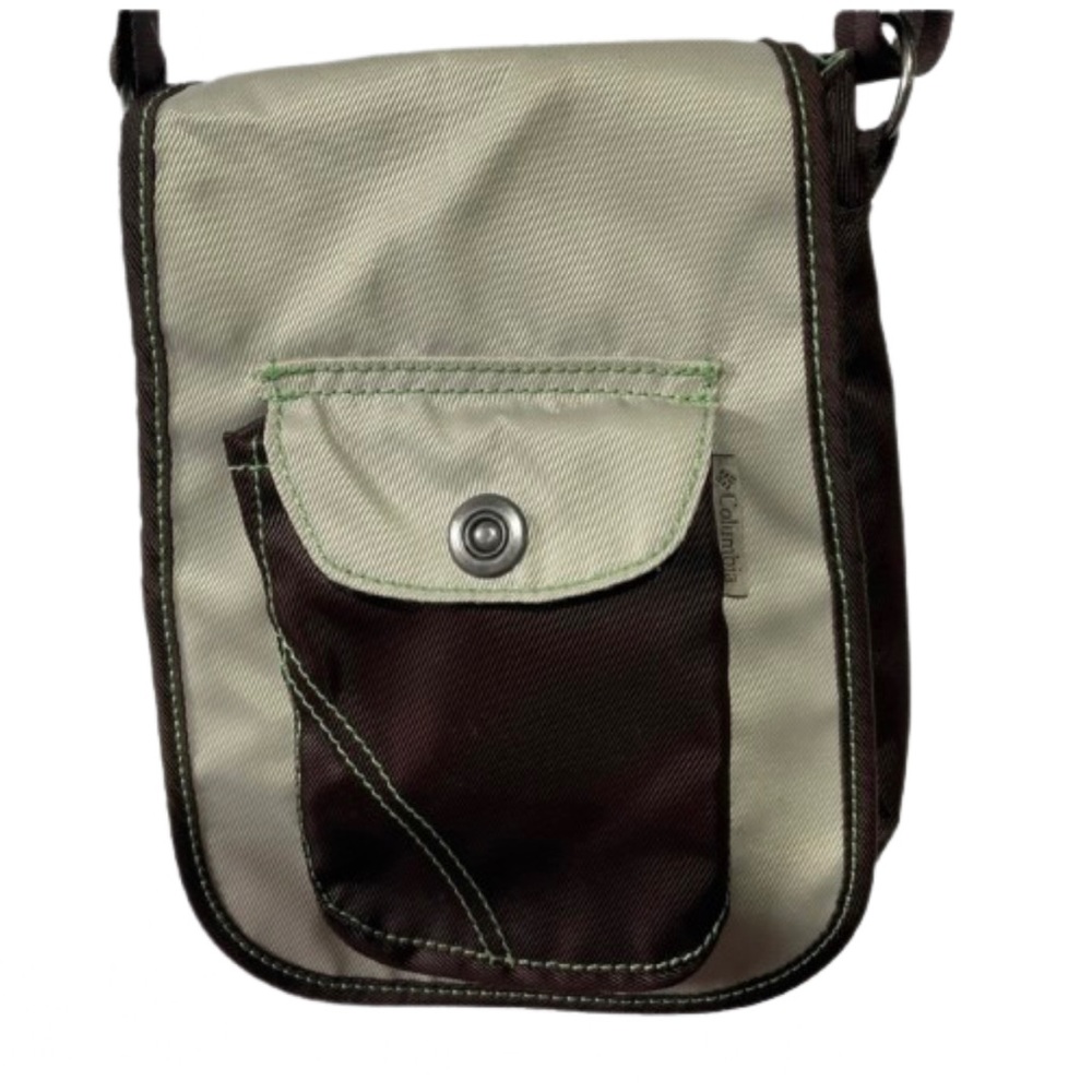 Columbia lightweight travel crossbody. EUC.
